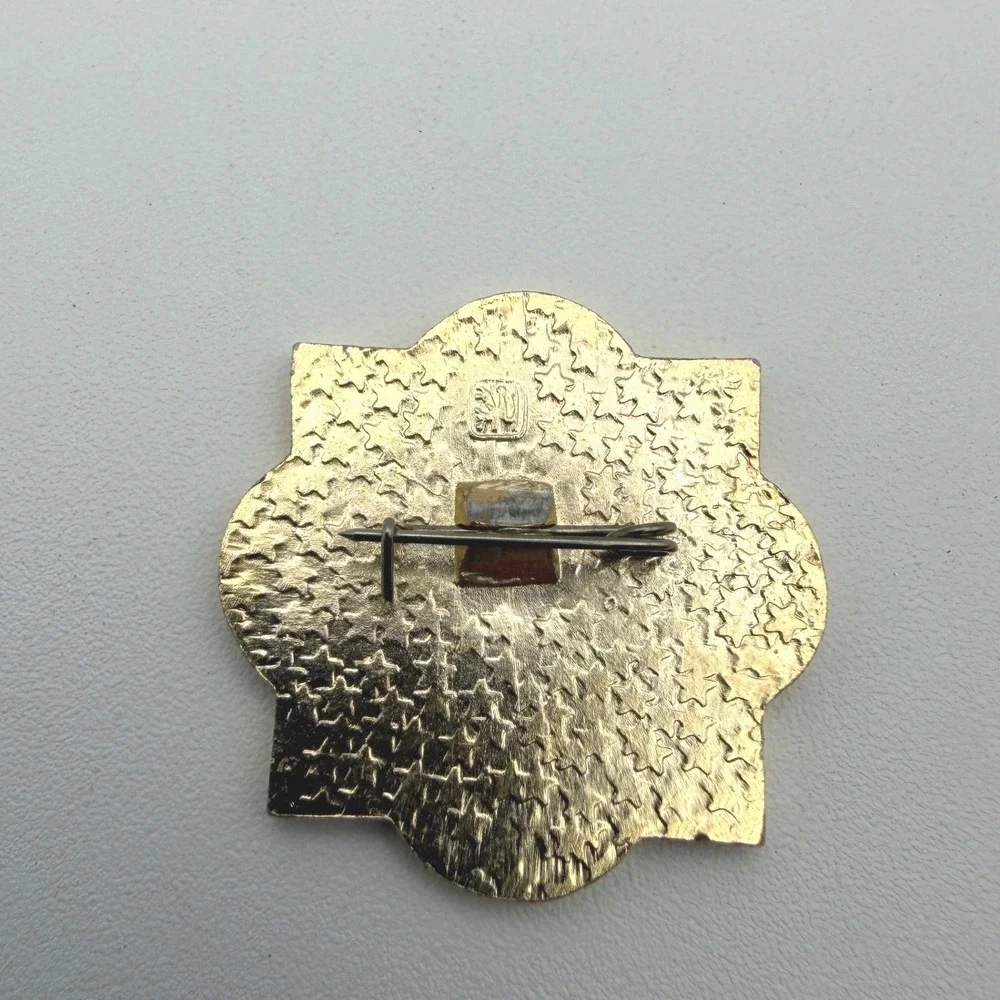 Vintage‎ USSR Moscow Kremlin Dormition Cathedral Pin Blue Gold Enamel